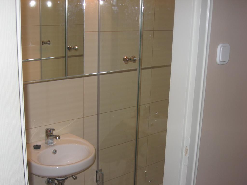 Lika Panzio Gyula Hotel Екстериор снимка