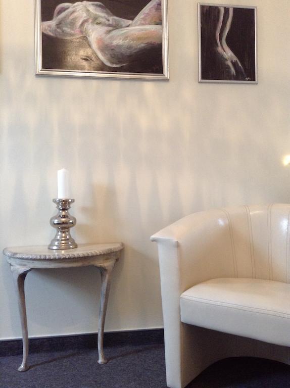 Lika Panzio Gyula Hotel Екстериор снимка