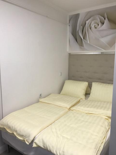 Lika Panzio Gyula Hotel Екстериор снимка