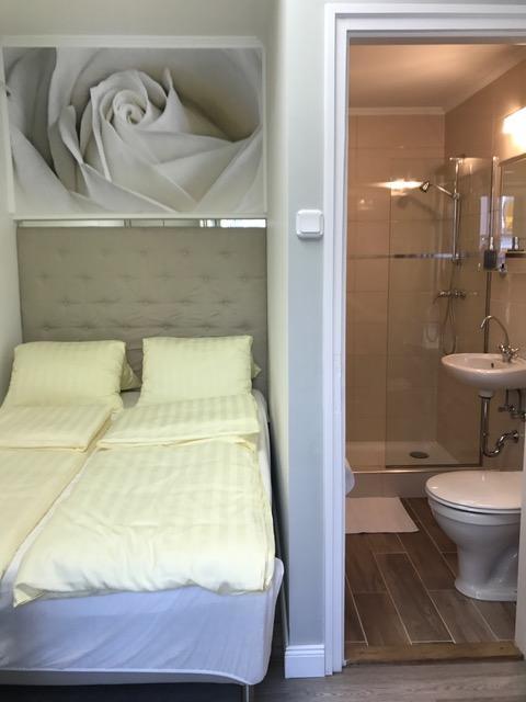Lika Panzio Gyula Hotel Екстериор снимка